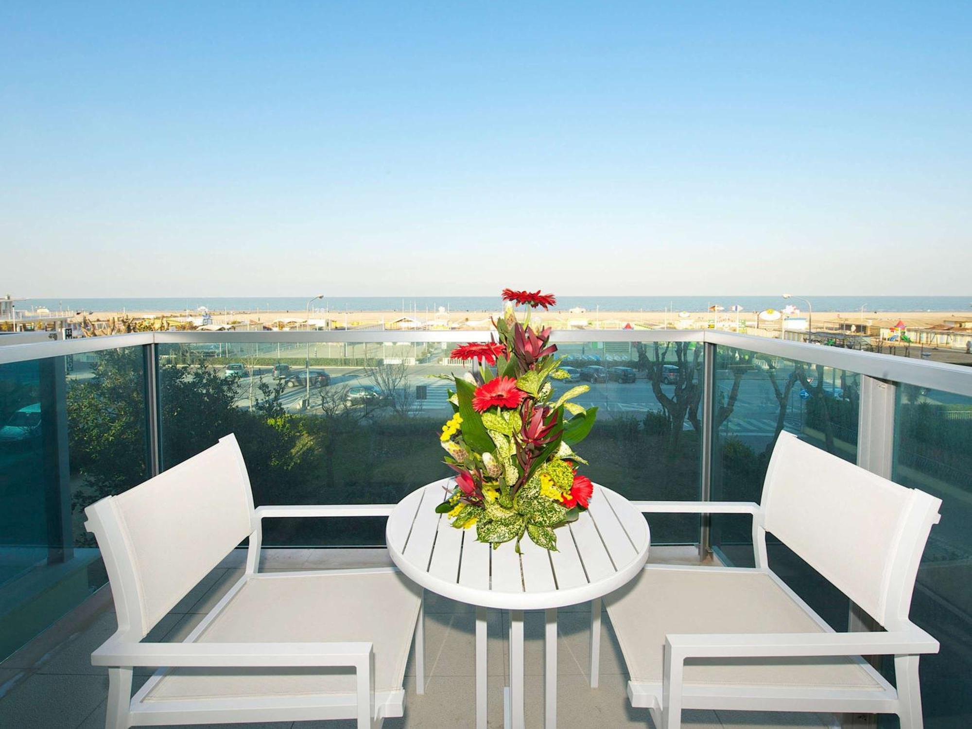 Mercure Hotel Rimini Artis Экстерьер фото